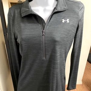 Long sleeve running shirt that does not have thumb holes. Super lightweight.